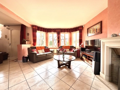 Maison à vendre 8 pièces de 160 m² à Villiers-sur-Marne