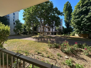 Appartement à vendre 2 pièces de 53 m² à Nogent-sur-Marne