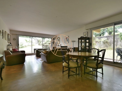 Appartement à vendre 6 pièces de 123 m² à Saint-Maur-des-Fossés