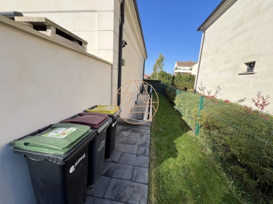 Maison à vendre 7 pièces de 146,66 m² à Ormesson-sur-Marne