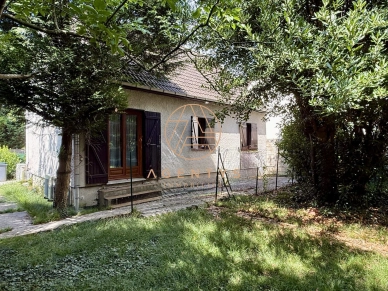 Maison à vendre 6 pièces de 103 m² à Le Plessis-Trévise