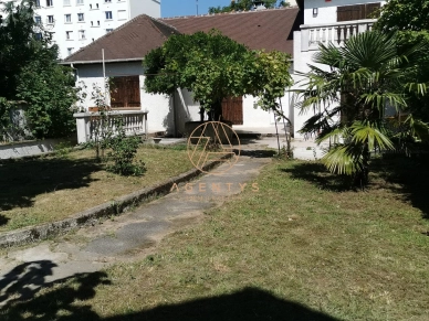 Maison à vendre 8 pièces de 230 m² à Champigny-sur-Marne