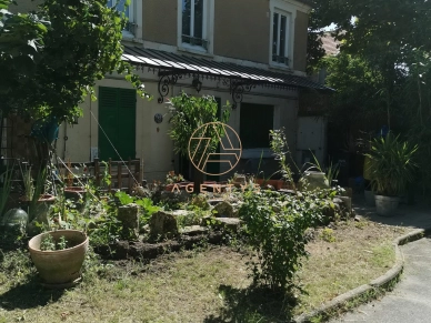 Maison à vendre 8 pièces de 230 m² à Champigny-sur-Marne