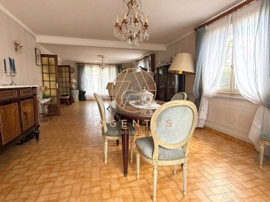 Maison à vendre 6 pièces de 172 m² à Le Plessis-Trévise