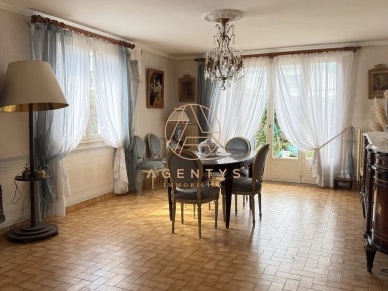 Maison à vendre 6 pièces de 172 m² à Le Plessis-Trévise