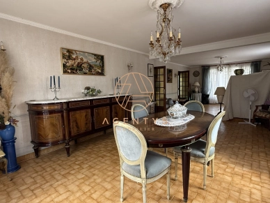 Maison à vendre 6 pièces de 172 m² à Le Plessis-Trévise