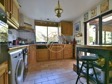 Maison à vendre 6 pièces de 142 m² à Saint-Maur-des-Fossés