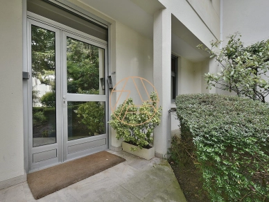 Appartement à vendre 1 pièces de 28,49 m² à Saint-Maur-des-Fossés