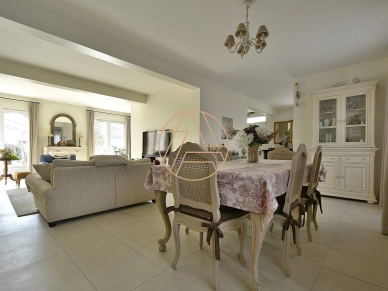 Maison à vendre 6 pièces de 152 m² à Saint-Maur-des-Fossés