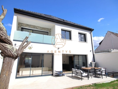 Maison à vendre 6 pièces de 200 m² à Ormesson-sur-Marne