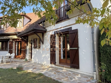 Maison à vendre 7 pièces de 171,73 m² à Le Plessis-Trévise