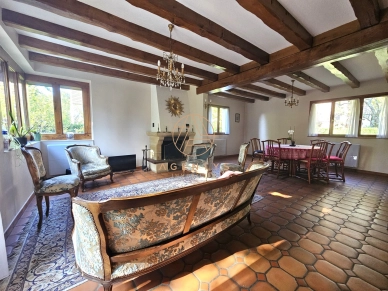 Maison à vendre 7 pièces de 171,73 m² à Le Plessis-Trévise