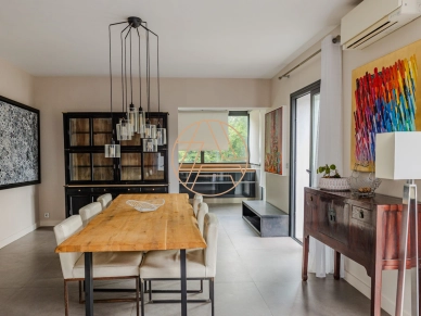 Maison à vendre 9 pièces de 331 m² à Nogent-sur-Marne