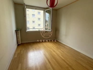 Appartement à vendre 3 pièces de 68 m² à Saint-Maur-des-Fossés