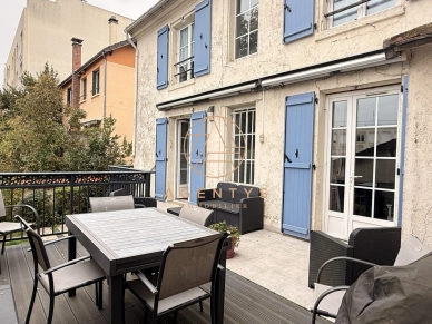 Maison à vendre 8 pièces de 157 m² à Boissy-Saint-Léger