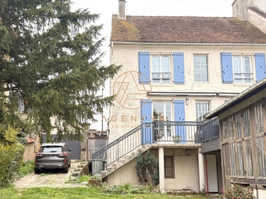 Maison à vendre 8 pièces de 157 m² à Boissy-Saint-Léger