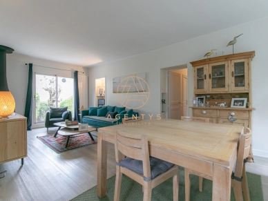 Maison à vendre 6 pièces de 141,88 m² à Saint-Maur-des-Fossés