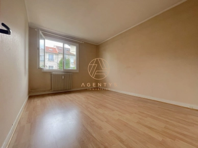 Appartement à vendre 2 pièces de 50 m² à Saint-Maur-des-Fossés