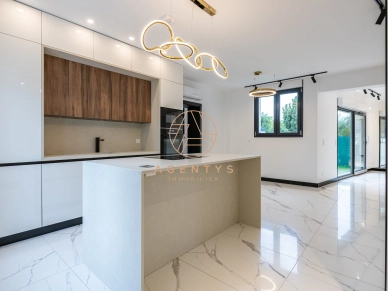 Maison à vendre 6 pièces de 100 m² à Le Plessis-Trévise