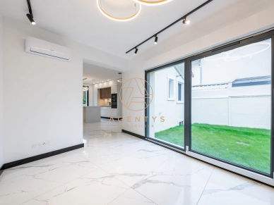 Maison à vendre 6 pièces de 100 m² à Le Plessis-Trévise