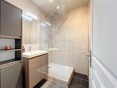 Appartement à vendre 2 pièces de 44 m² à Saint-Maur-des-Fossés