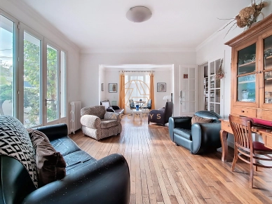 Maison à vendre 7 pièces de 124 m² à Saint-Maur-des-Fossés