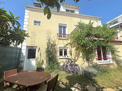Maison à vendre 4 pièces de 115 m² à Saint-Maur-des-Fossés