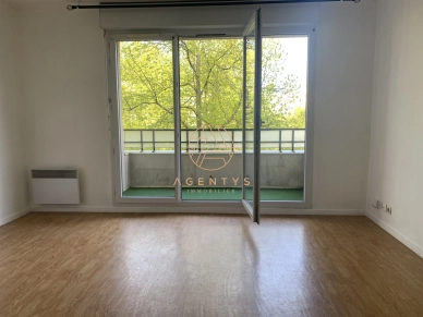 Appartement à vendre 2 pièces de 42,35 m² à Noisy-le-Grand