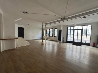 Local commercial à louer de 73 m² à Paris