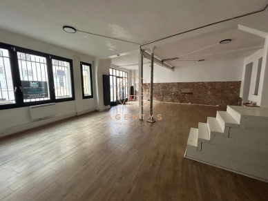 Local commercial à louer de 73 m² à Paris