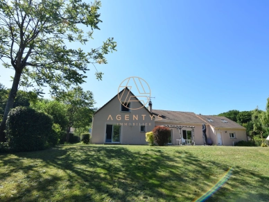 Maison à vendre 7 pièces de 220 m² à Sermaise