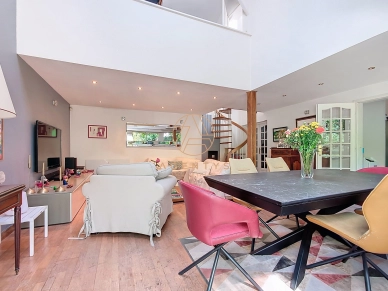 Maison à vendre 6 pièces de 104,17 m² à Saint-Maur-des-Fossés