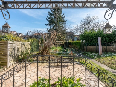 Maison à vendre 6 pièces de 165 m² à Nogent-sur-Marne