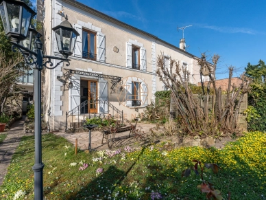 Maison à vendre 6 pièces de 165 m² à Nogent-sur-Marne