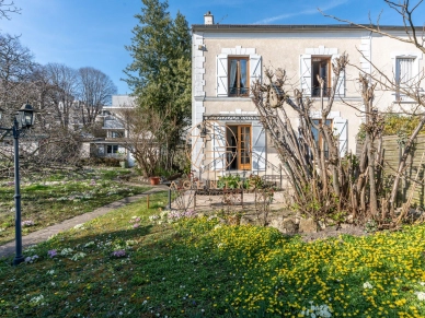 Maison à vendre 6 pièces de 165 m² à Nogent-sur-Marne