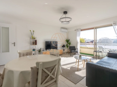 Appartement à vendre 2 pièces de 53,4 m² à Nogent-sur-Marne