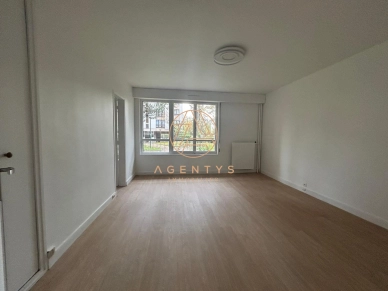 Appartement à vendre 2 pièces de 53 m² à Nogent-sur-Marne
