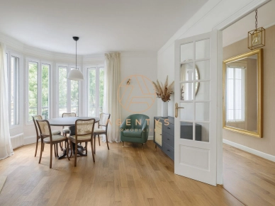 Maison à vendre 6 pièces de 195,02 m² à Saint-Maur-des-Fossés