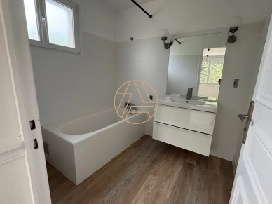 Maison à vendre 8 pièces de 254 m² à Le Plessis-Trévise