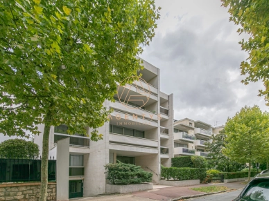 Appartement à vendre 5 pièces de 103 m² à Saint-Maur-des-Fossés
