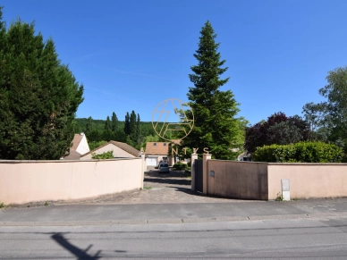 Maison à vendre 7 pièces de 220 m² à Sermaise