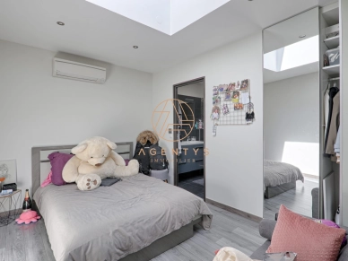 Maison à vendre 6 pièces de 150 m² à Saint-Maur-des-Fossés