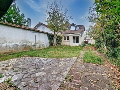 Maison à vendre 5 pièces de 111 m² à Saint-Maur-des-Fossés