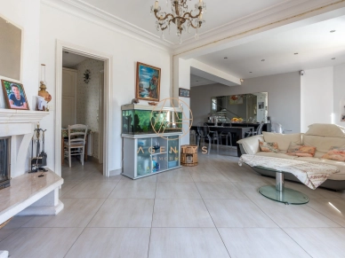 Maison à vendre 6 pièces de 165 m² à Nogent-sur-Marne