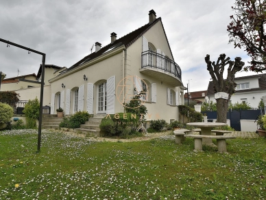 Maison à vendre 8 pièces de 200 m²