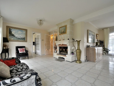 Maison à vendre 8 pièces de 200 m²