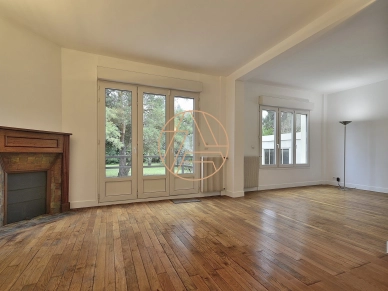 Maison à vendre 5 pièces de 92,67 m² à Saint-Maur-des-Fossés