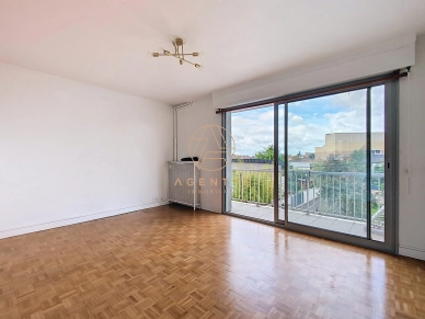 Appartement à vendre 3 pièces de 60 m² à Saint-Maur-des-Fossés