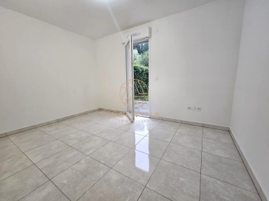 Appartement à vendre 3 pièces de 50 m² à Le Plessis-Trévise
