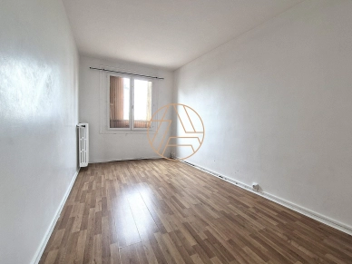 Appartement à vendre 3 pièces de 62 m² à Saint-Maur-des-Fossés
